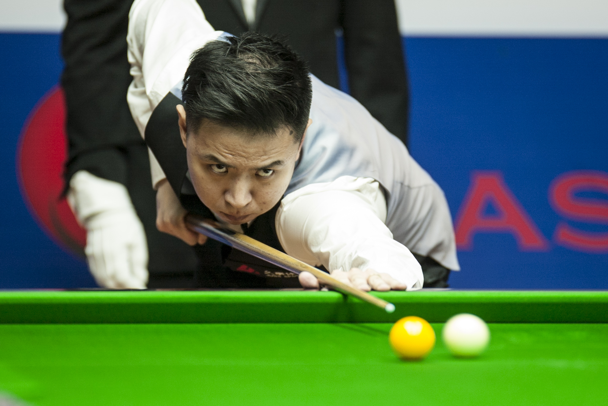 各国纷纷采 各国纷纷采