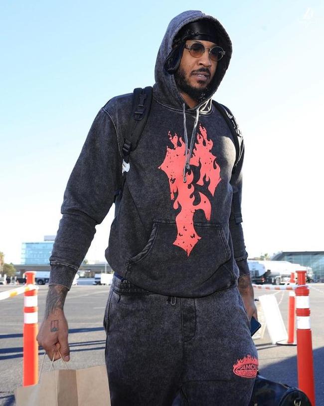 迅速拉开 迅速拉开